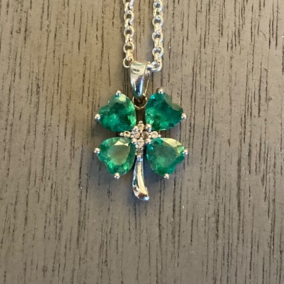 Clover pendant - Picture 5 of 5